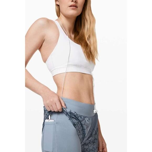 NWOT Womens Lululemon Fabled Forest Short Size 6 - Picture 3 of 10